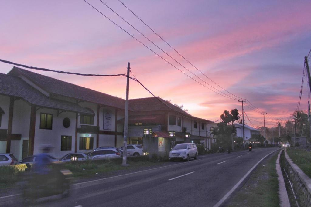 77 Sunset Plaza Cisolok Exterior foto